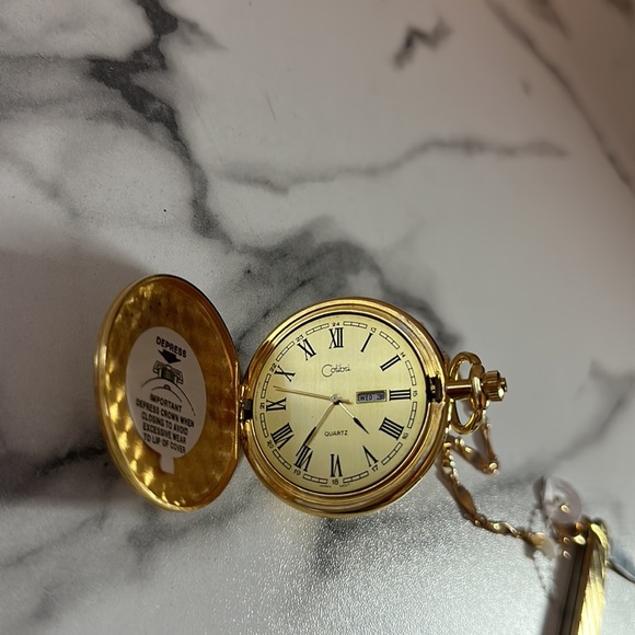 2- Goldtone Pocket watches- colibri and no brand - Picture 13 of 17